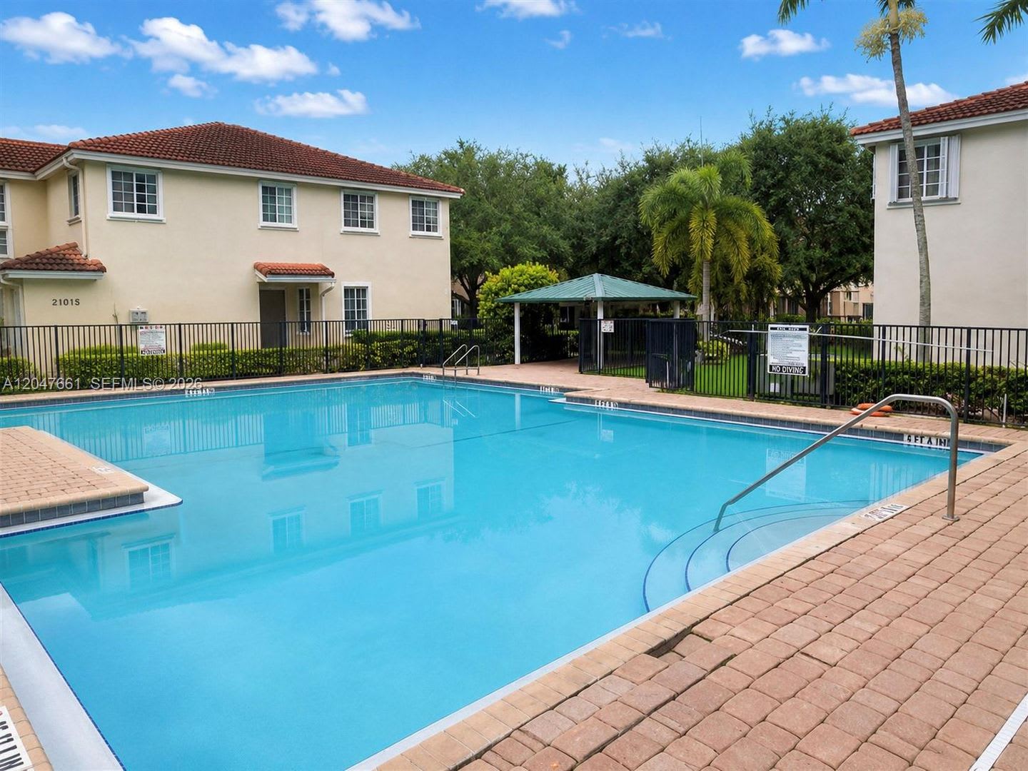 21003 NW 14th Place 144, Miami Gardens, FL 33169 – photo 1