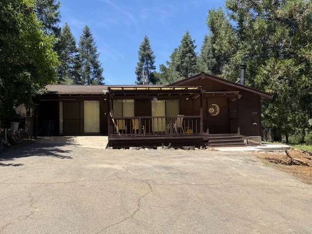 1355 Jackson Gate Rd – photo 1 of 22