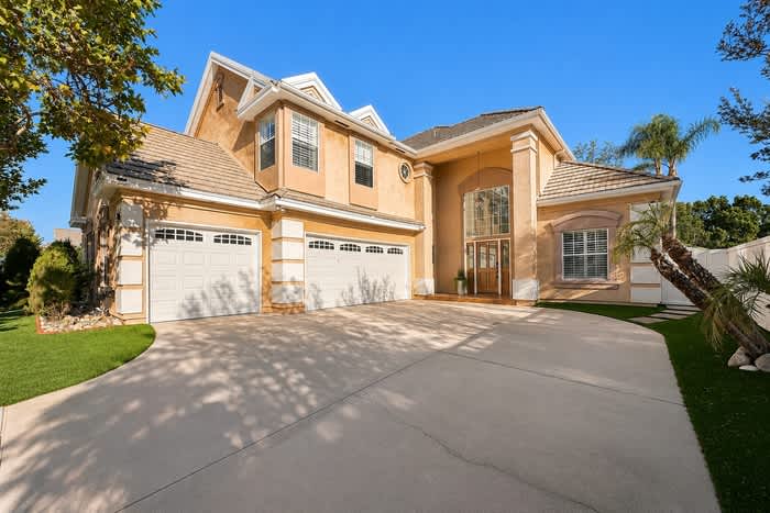 11543 Ragusa Drive – photo 1 of 271