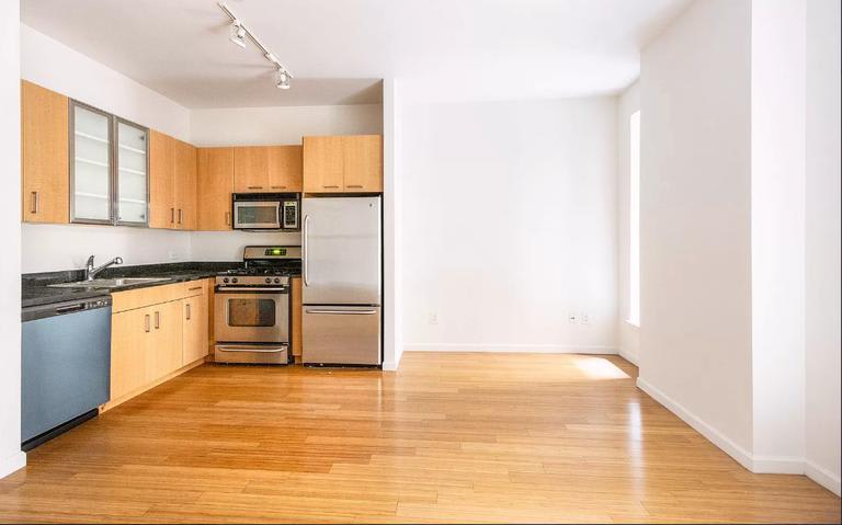 30 West Street – photo 1
