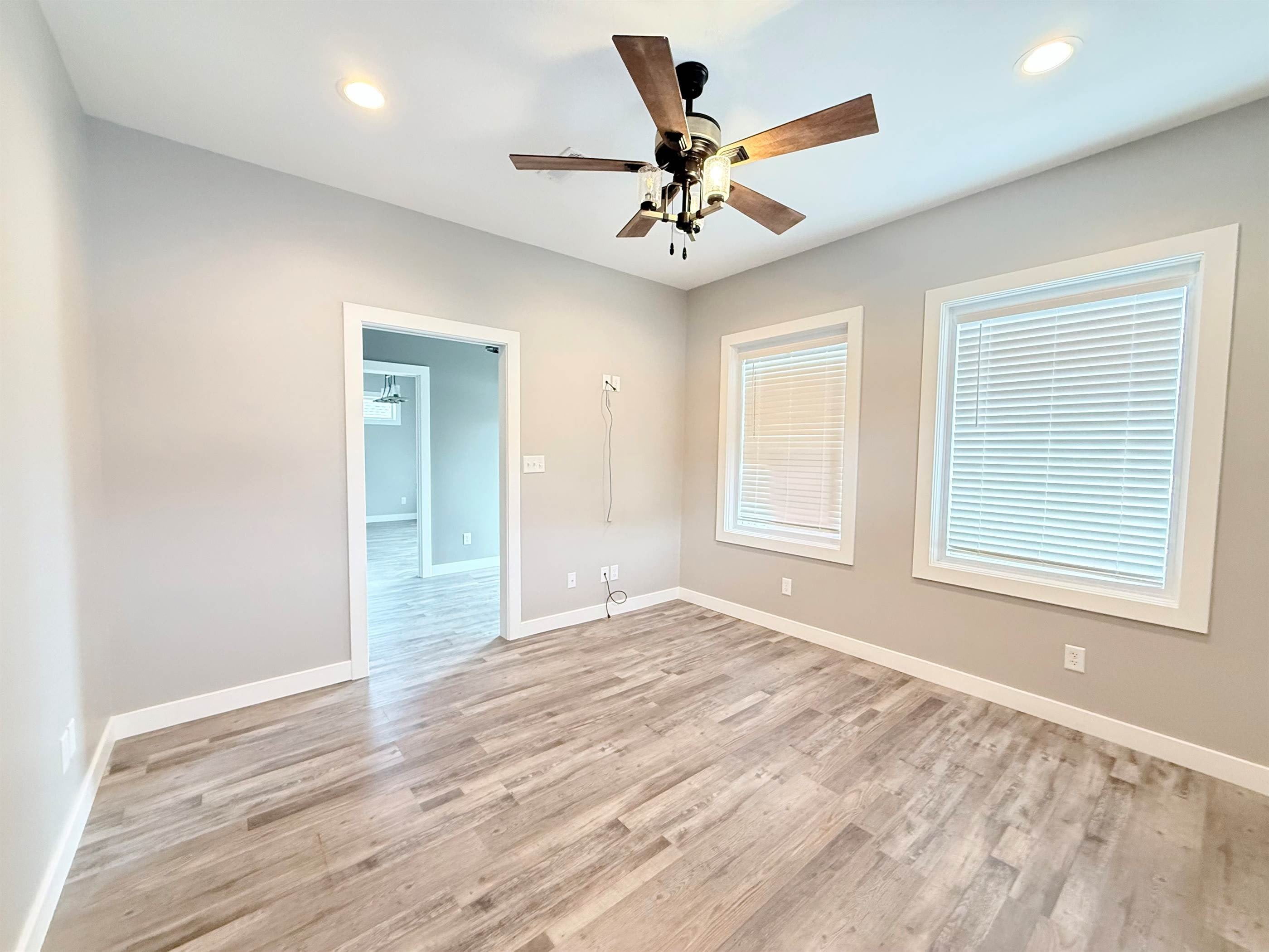 668 Hulman St – photo 1 of 13
