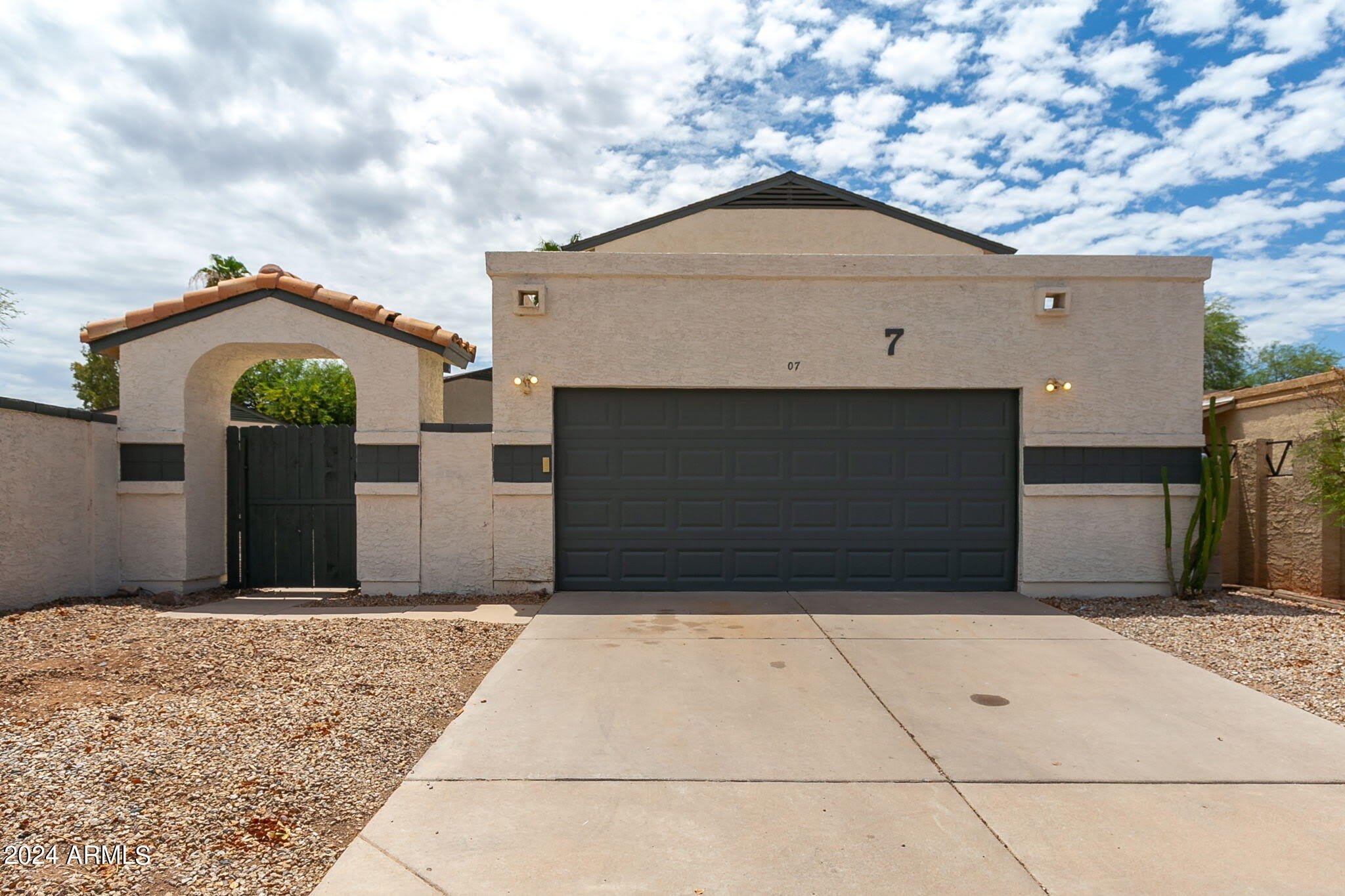 619 E Jensen Street – photo 1