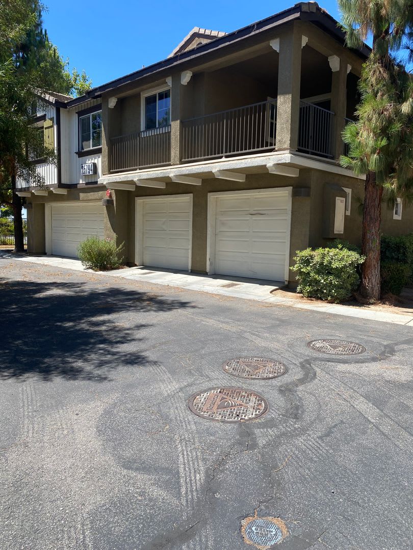 Updated Spacious 2 Bedroom 2 Bath Condo Community with Pool!!!! – photo 1