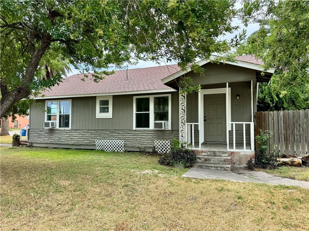 500 W Merriman Street – photo 1 of 22