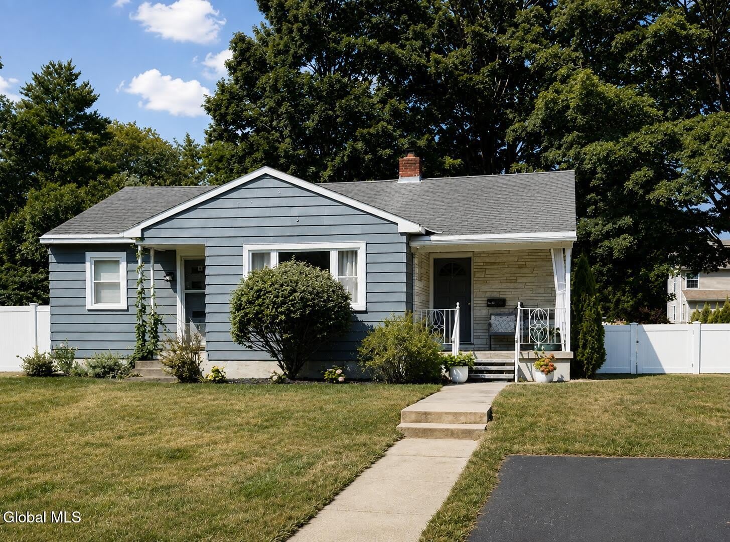 81 Monroe Street – photo 1 of 294