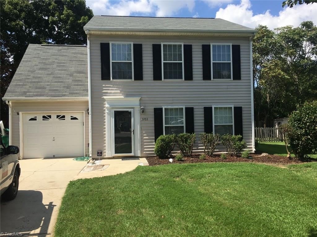 3703 Queenswood Lane – photo 1