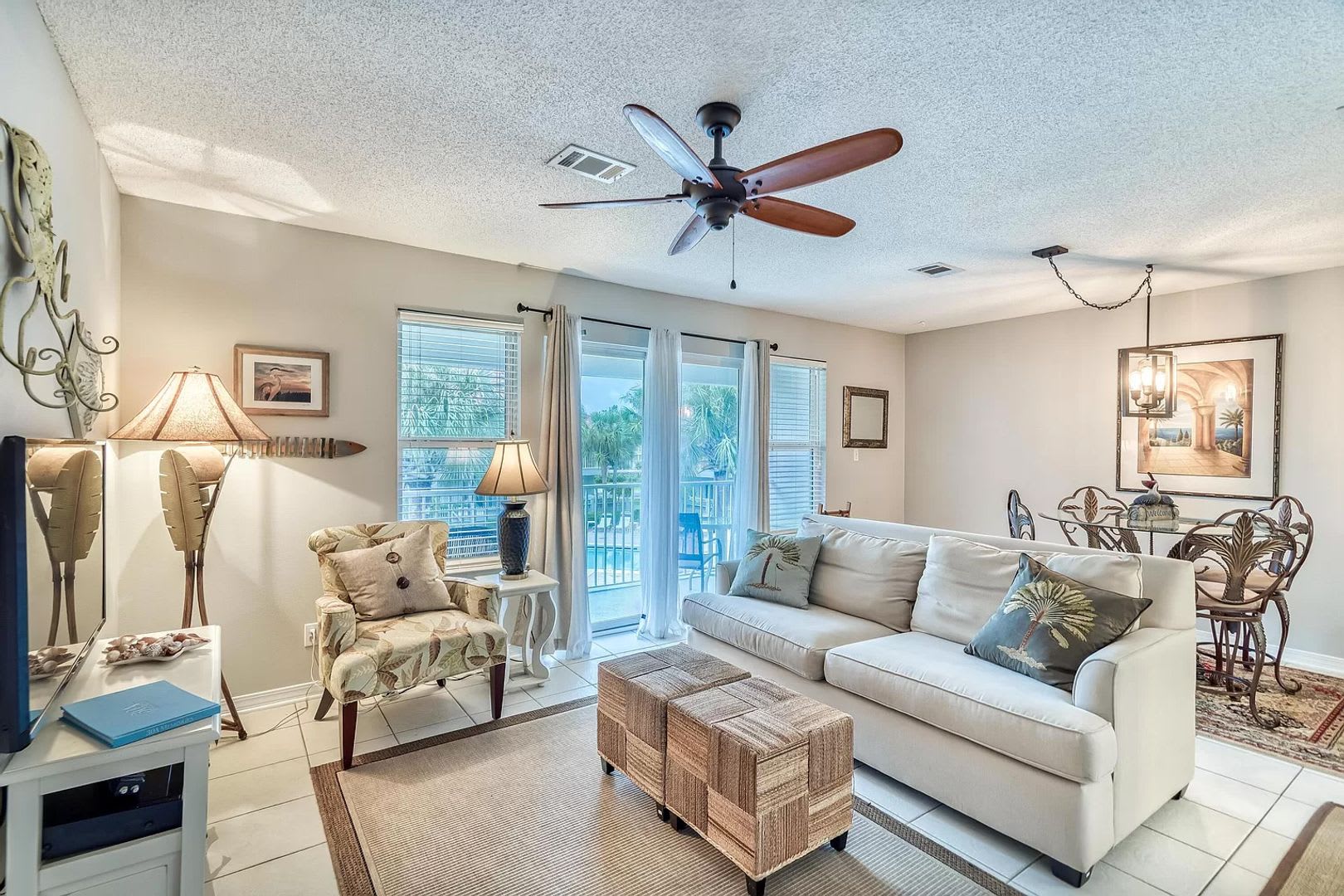 1 br condo on 30a. New remodeled & furnishings. Walking distance to everything! – photo 1