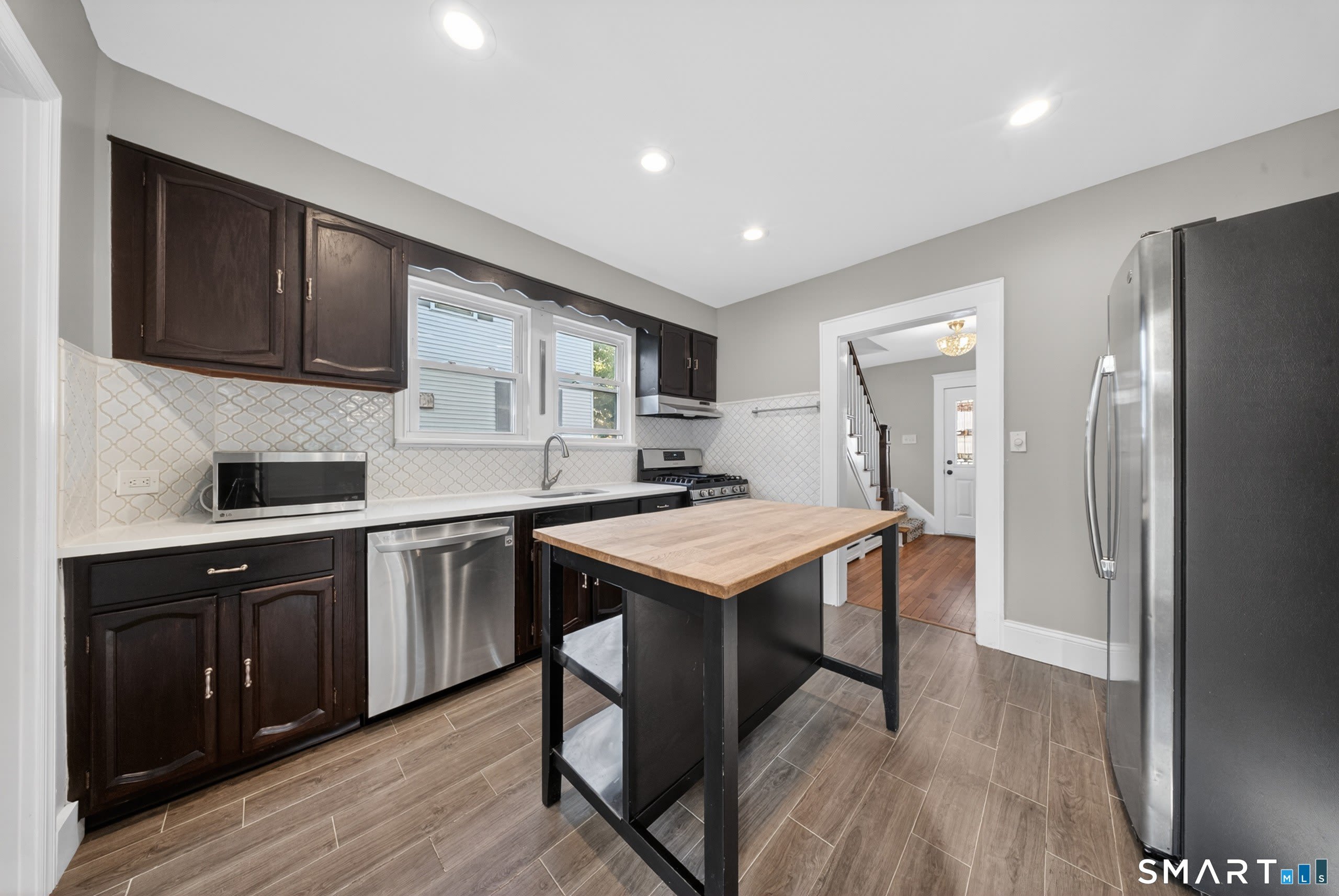 30 Noble Street – photo 1