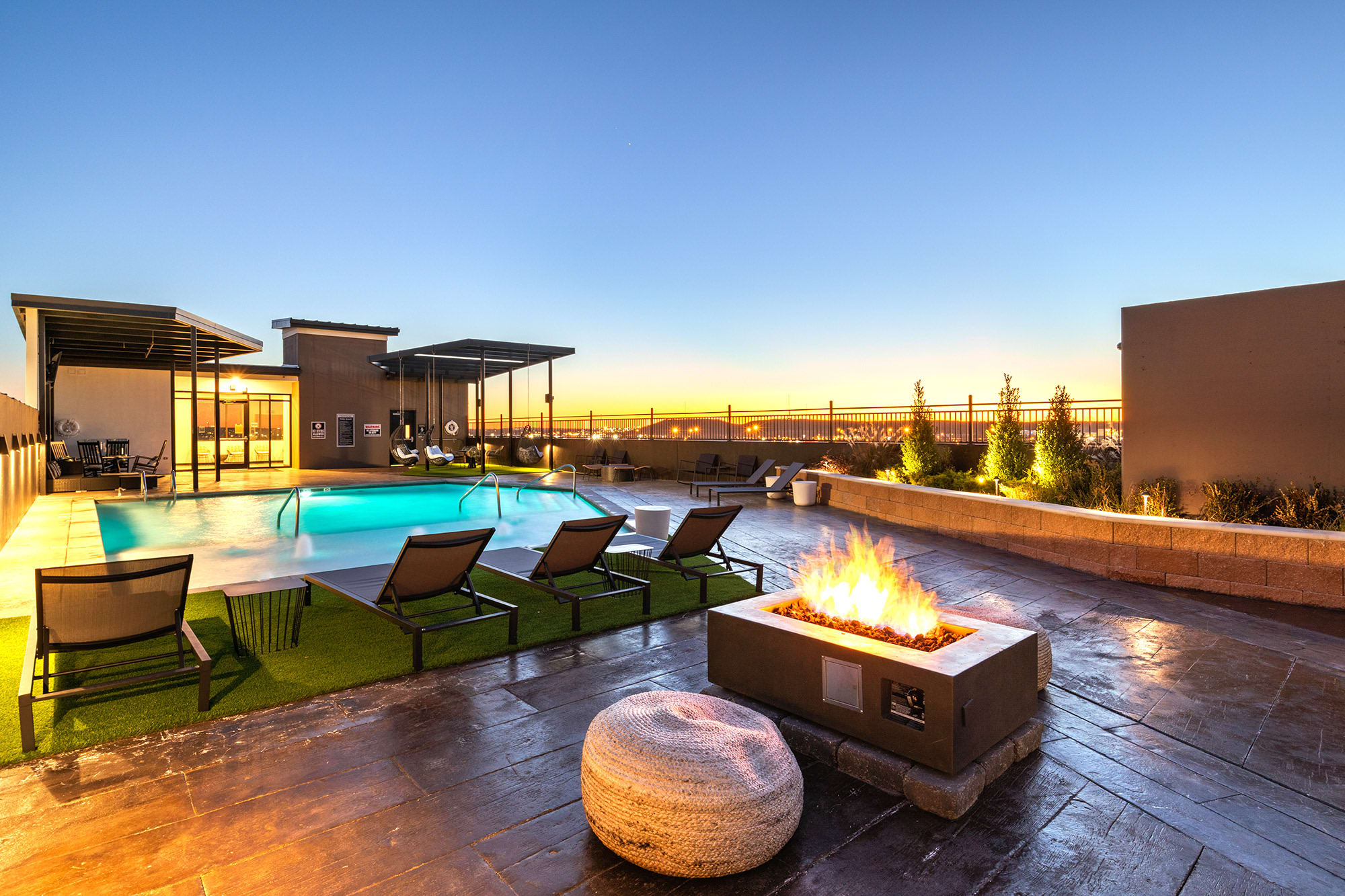The Cosmopolitan – photo 1