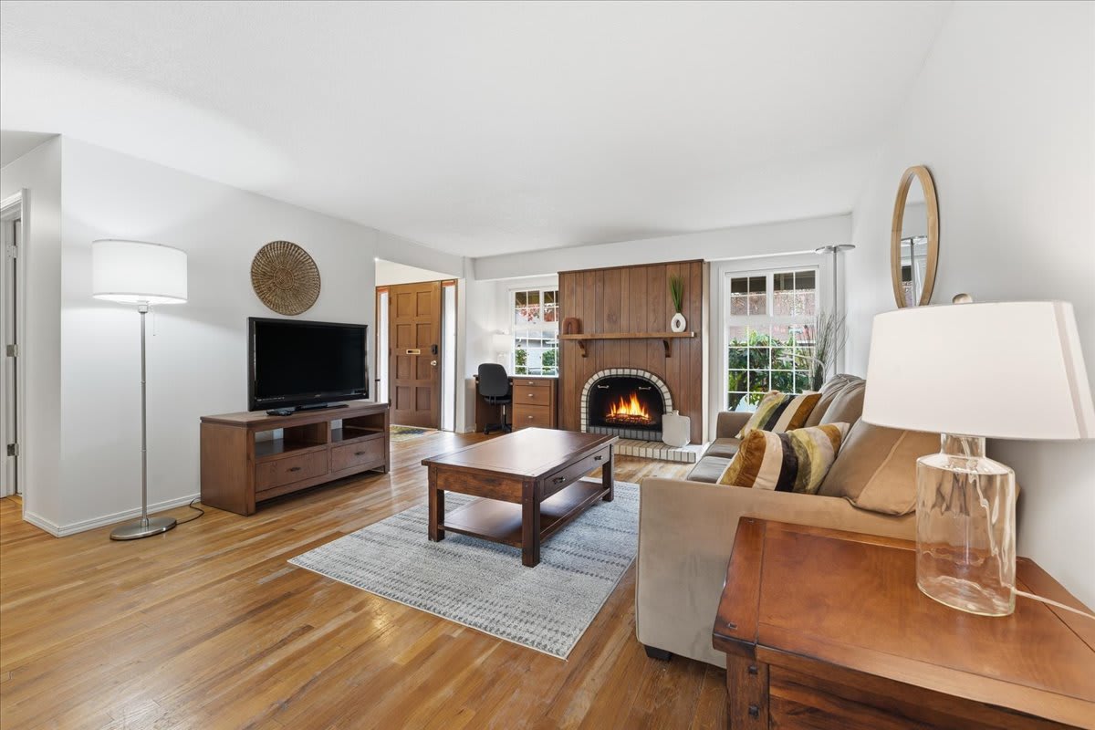 5330 Southwest Mayfair Court – photo 1 of 198