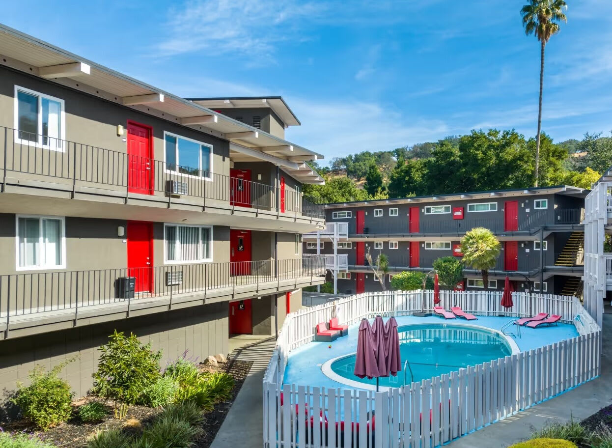 Lotus Apartments – photo 1 of 8