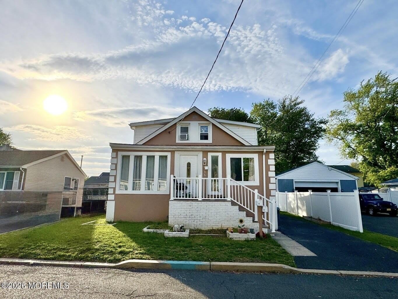 196 Milton Avenue – photo 1