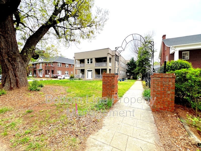 2100 E 7Th St 5 – photo 1