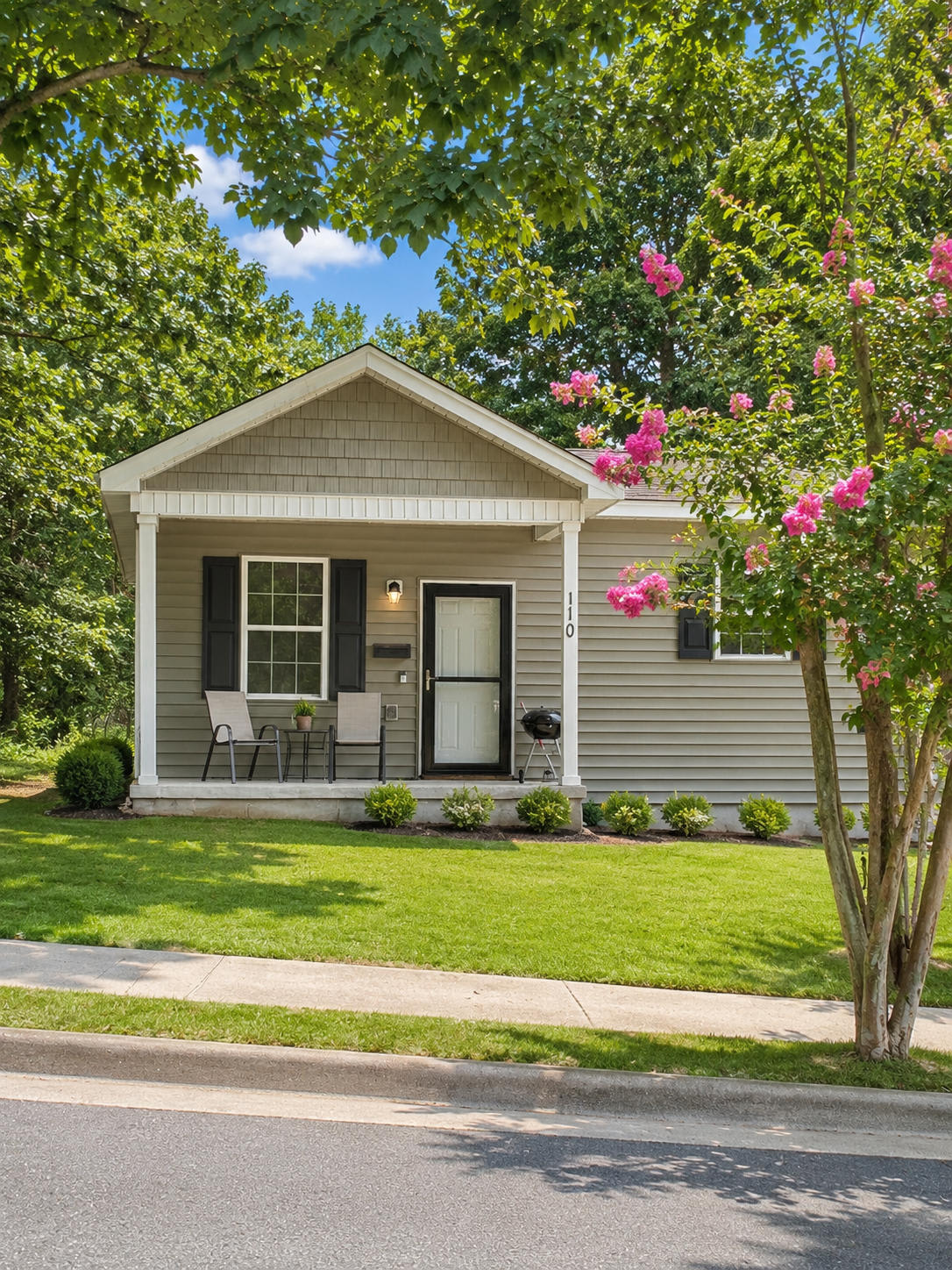 210 Bond Street – photo 1