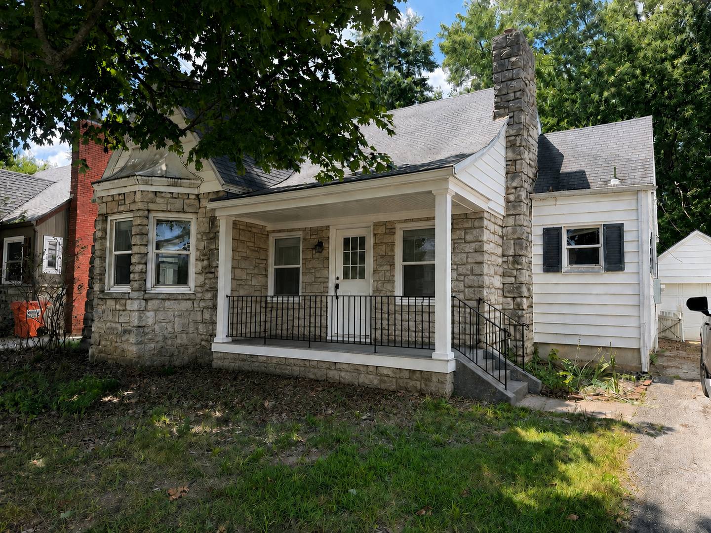 Near Missouri State University and Walking Distance to Mercy Hospital – photo 1