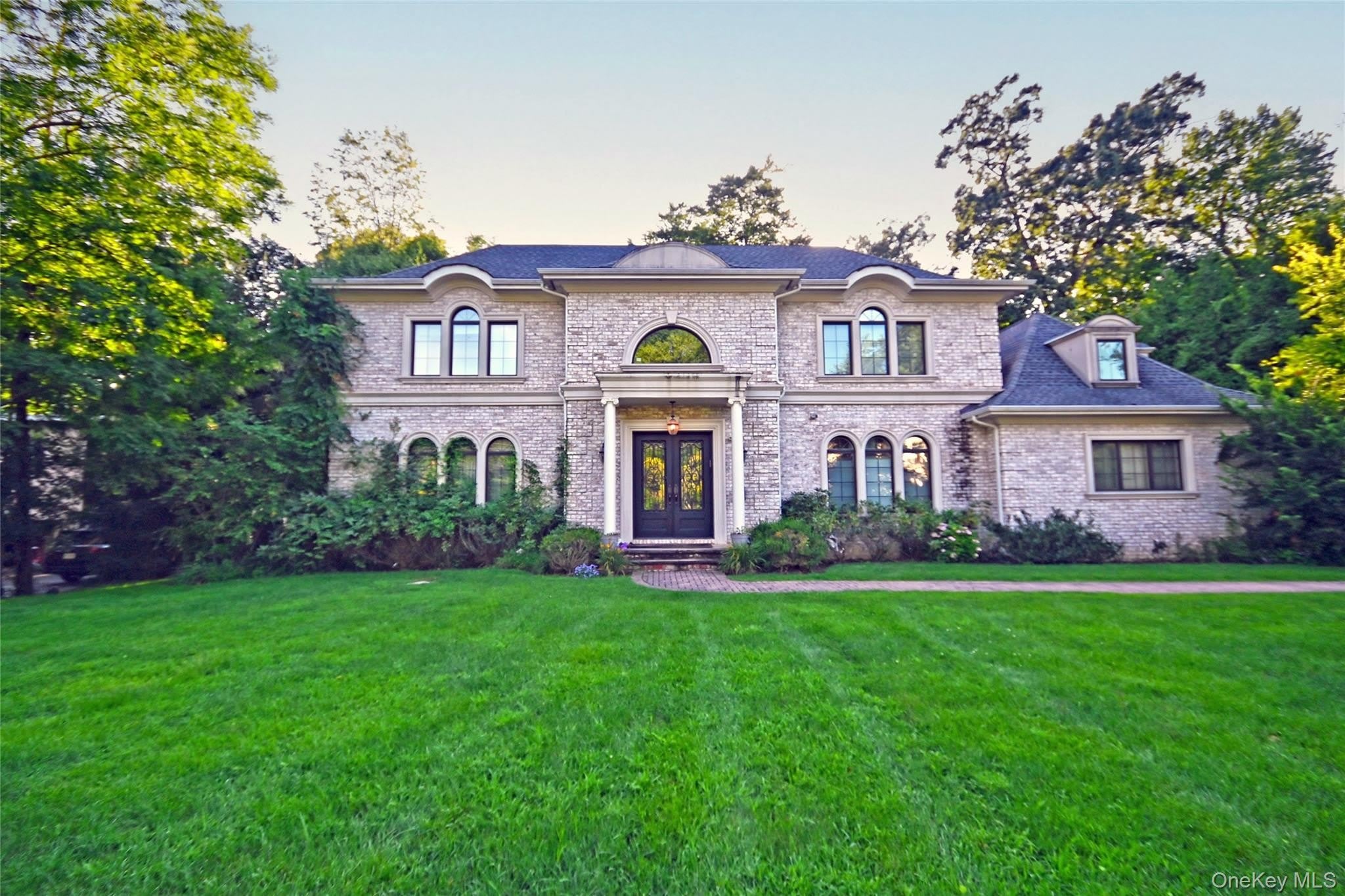 26 Spring Lane – photo 1 of 25