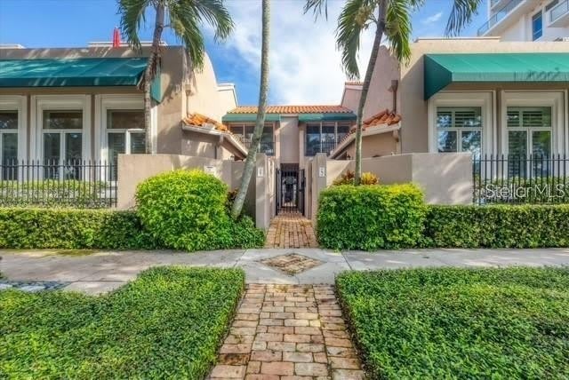 200 COCOANUT Avenue – photo 1