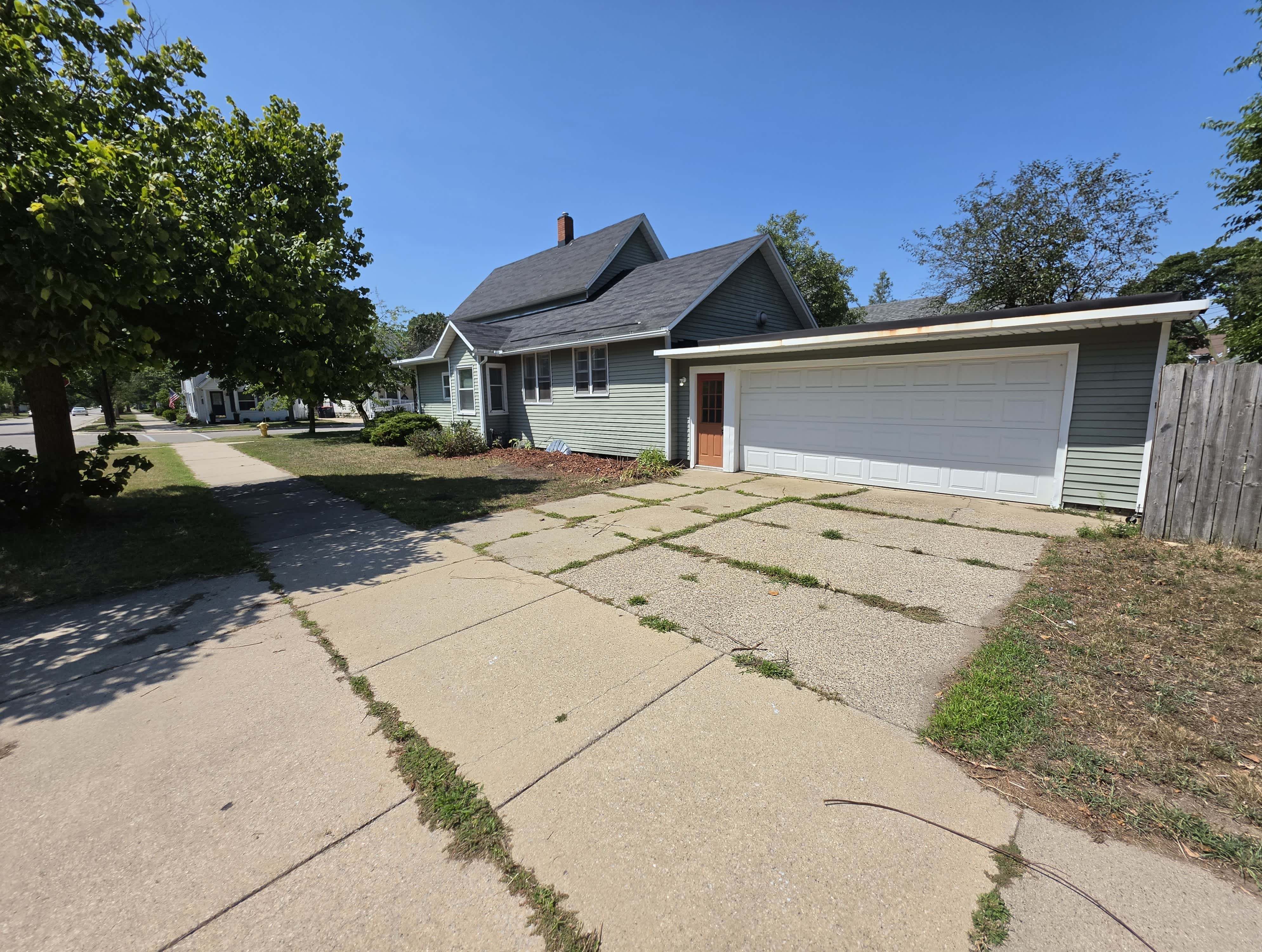 359 College Ave – photo 1 of 12
