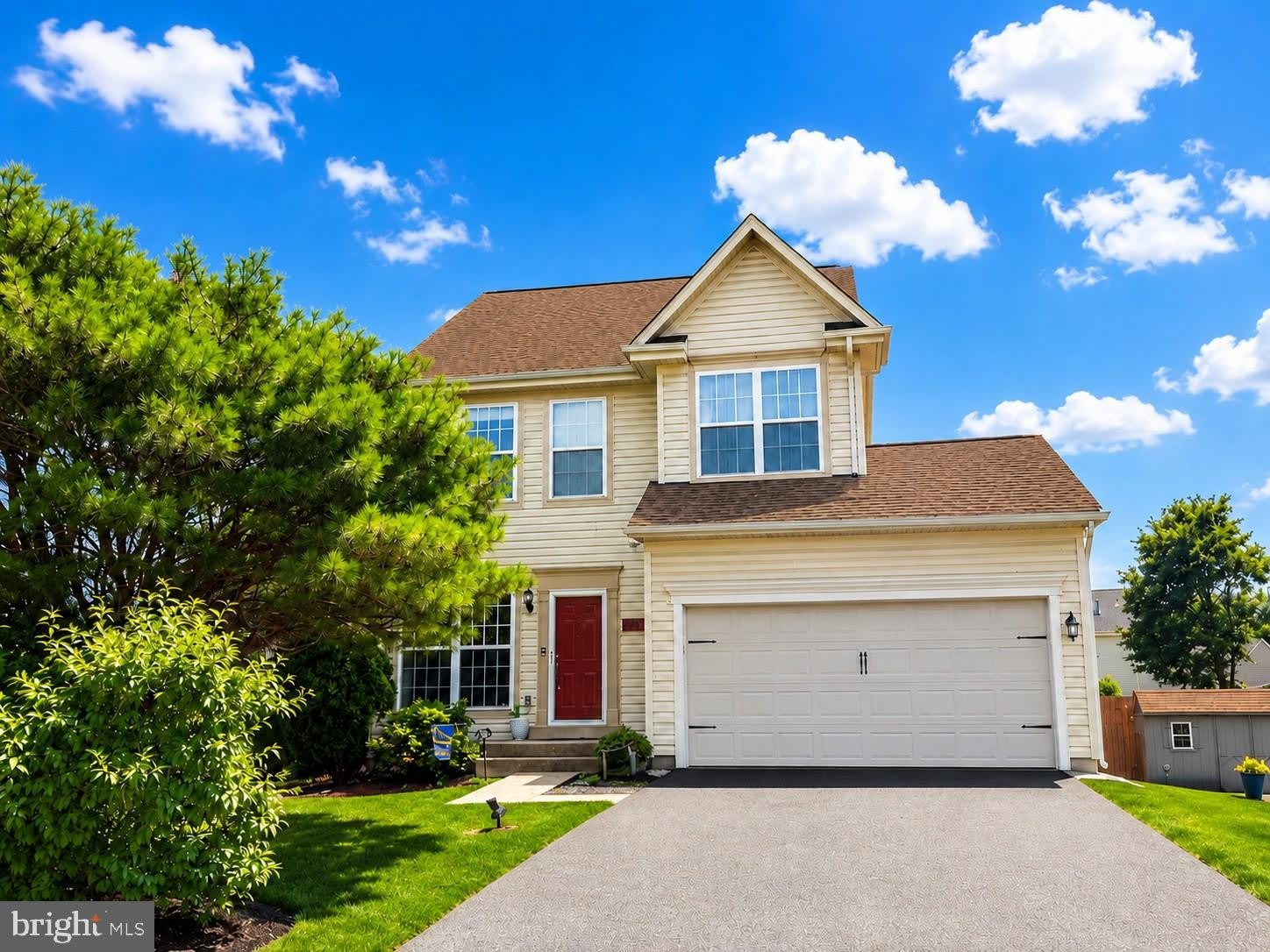 7811 NEW ASCOT Lane – photo 1 of 34