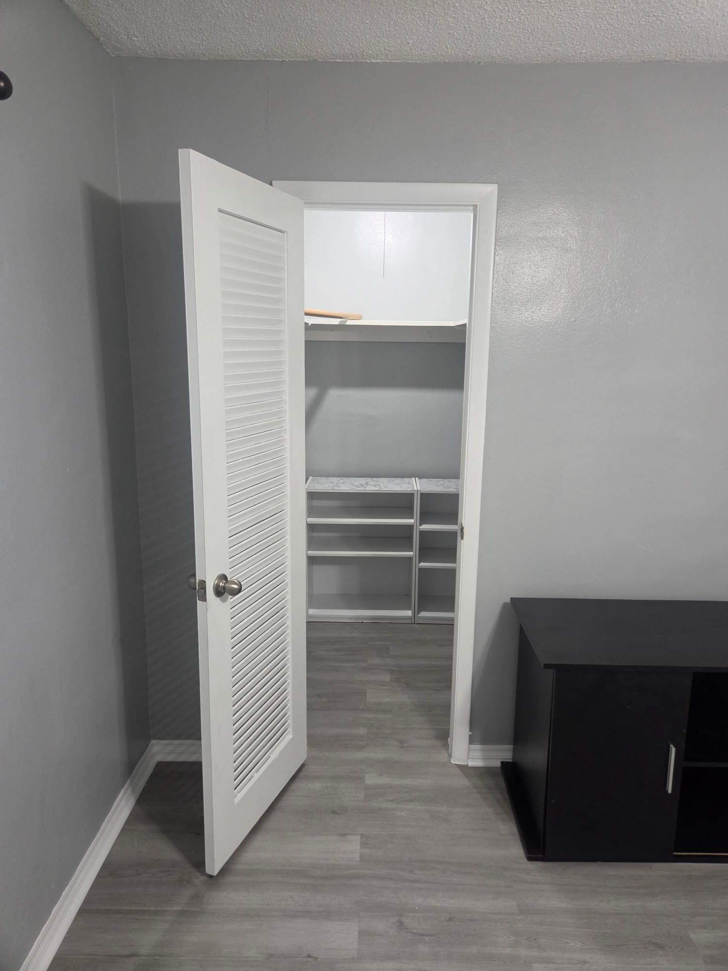 2031 Dewey St – photo 1