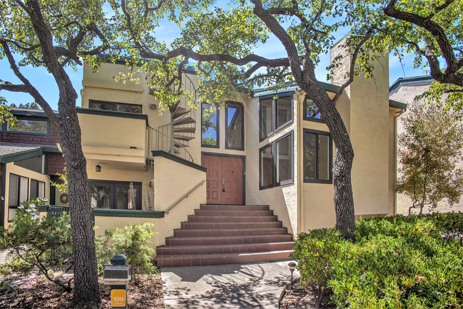 109 Carob Lane – photo 1