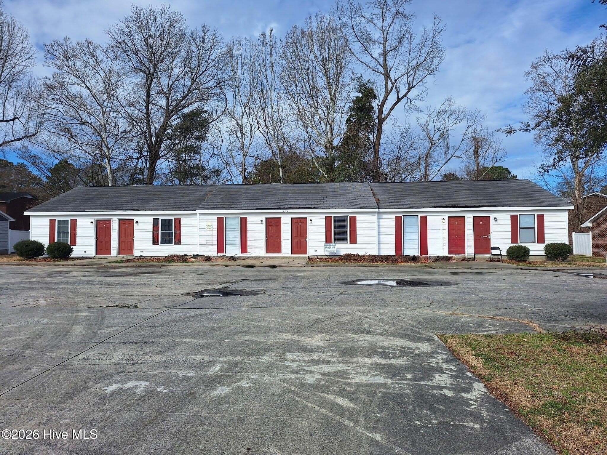 1402 Hooker Road