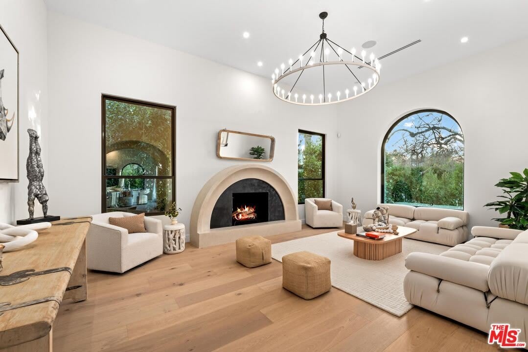 100 S La Jolla Ave – photo 1