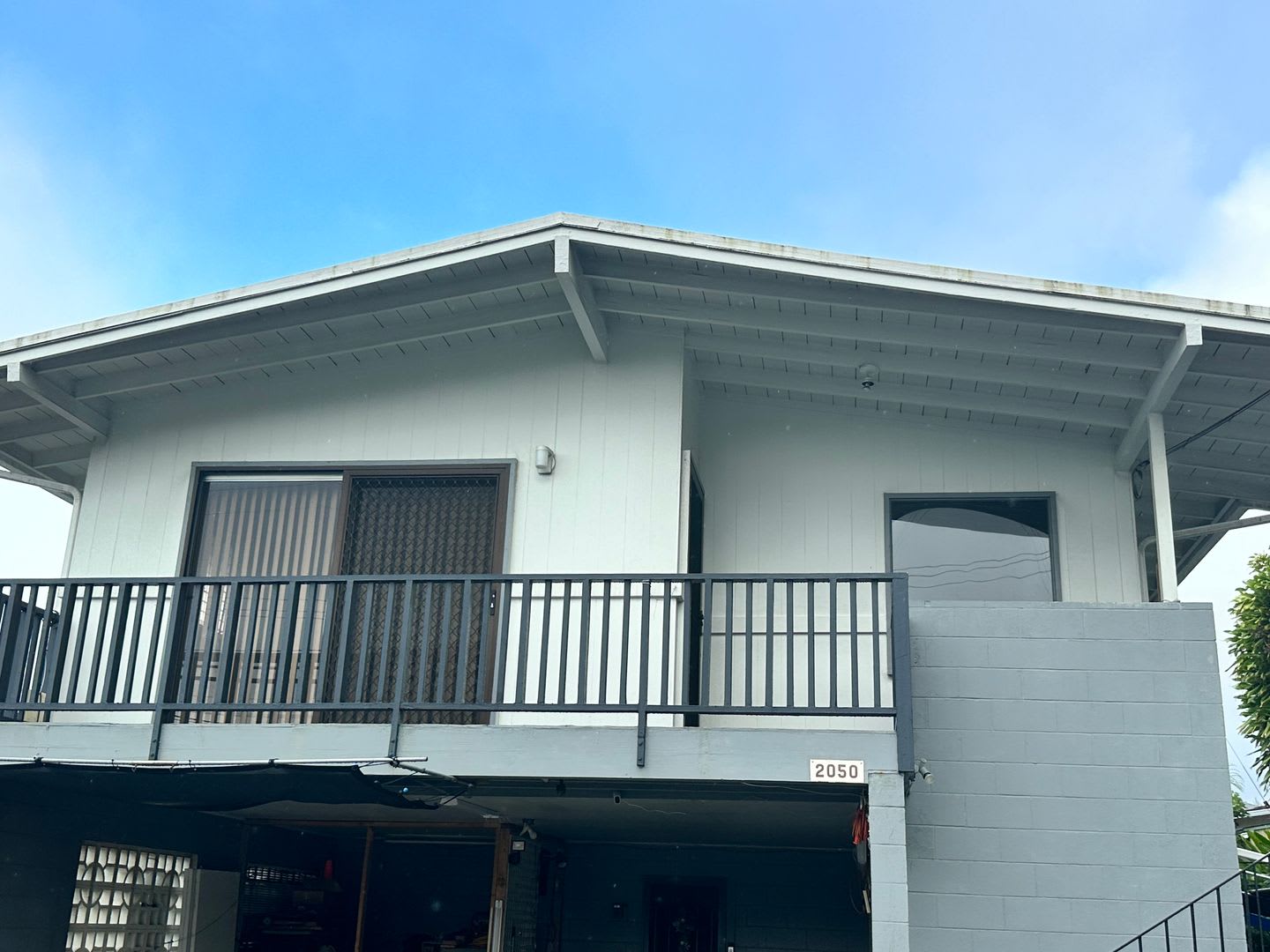 3 bedroom, 1.5 bath, 1 parking, Liliha – photo 1