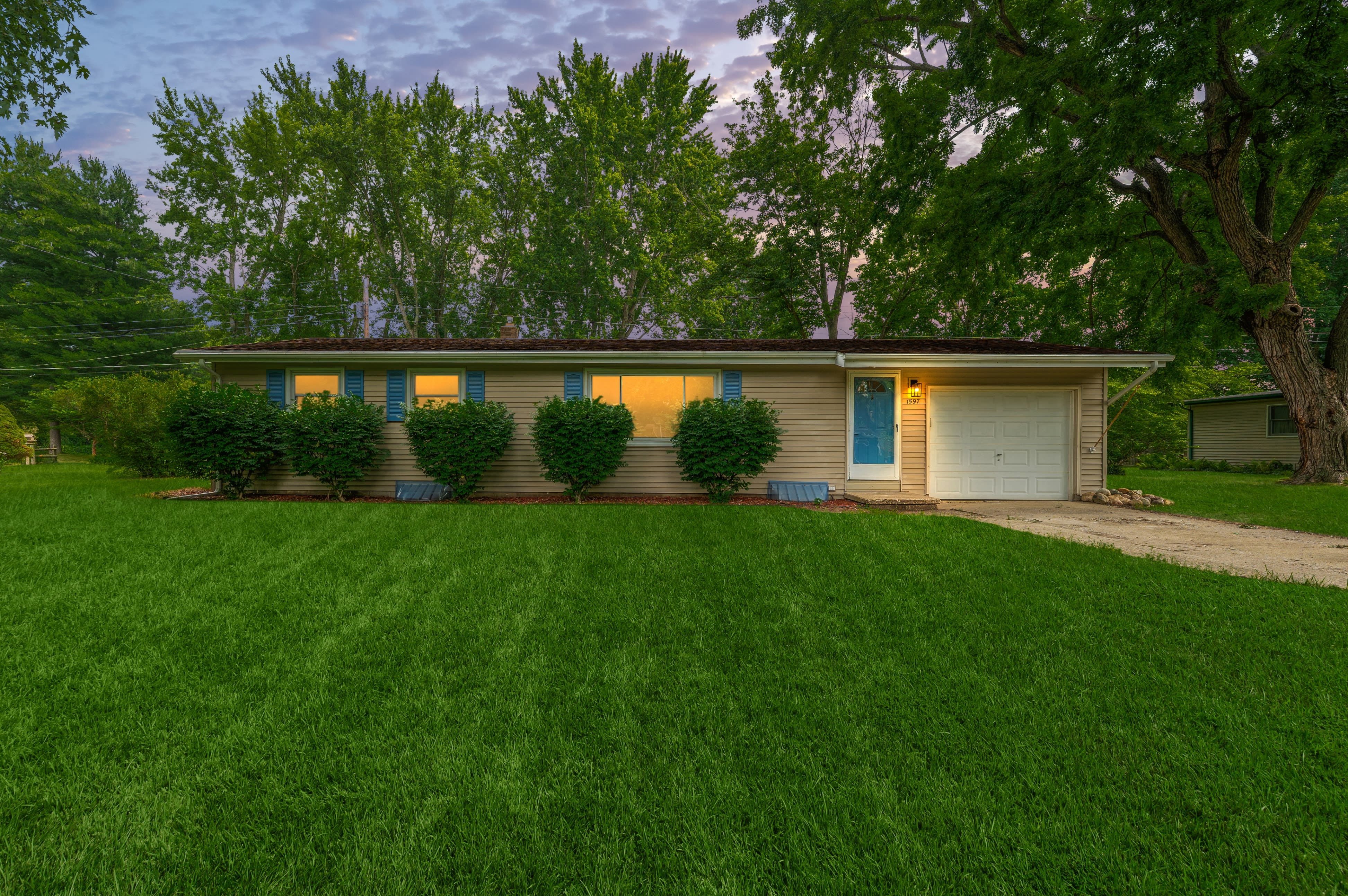 1597 Edward Dr – photo 1 of 23