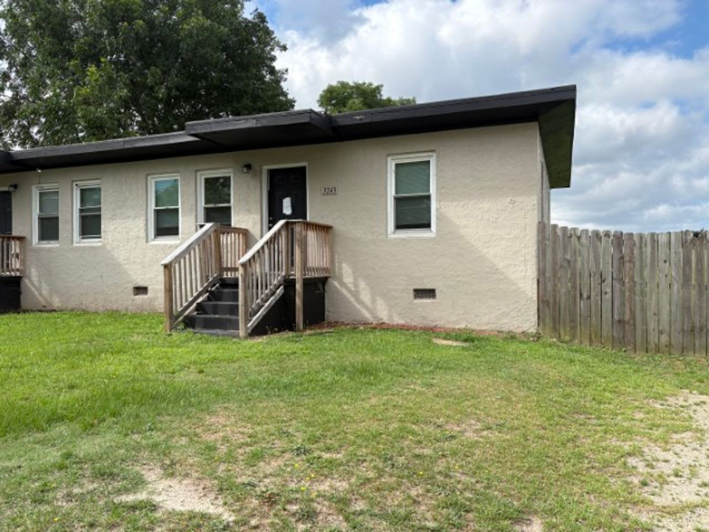 Bragg Court Apartment offering 1/2 OFF YOUR FIRST MONTHS RENT!! Available NOW!! – photo 1