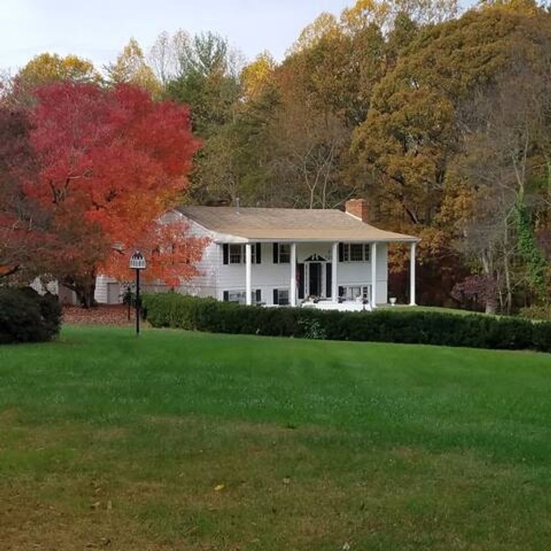 Charming 5BR House in Manassas – photo 1 of 24