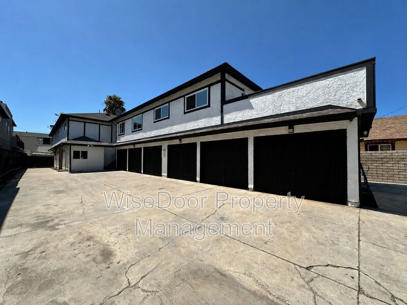 810 S Flower St. – photo 1
