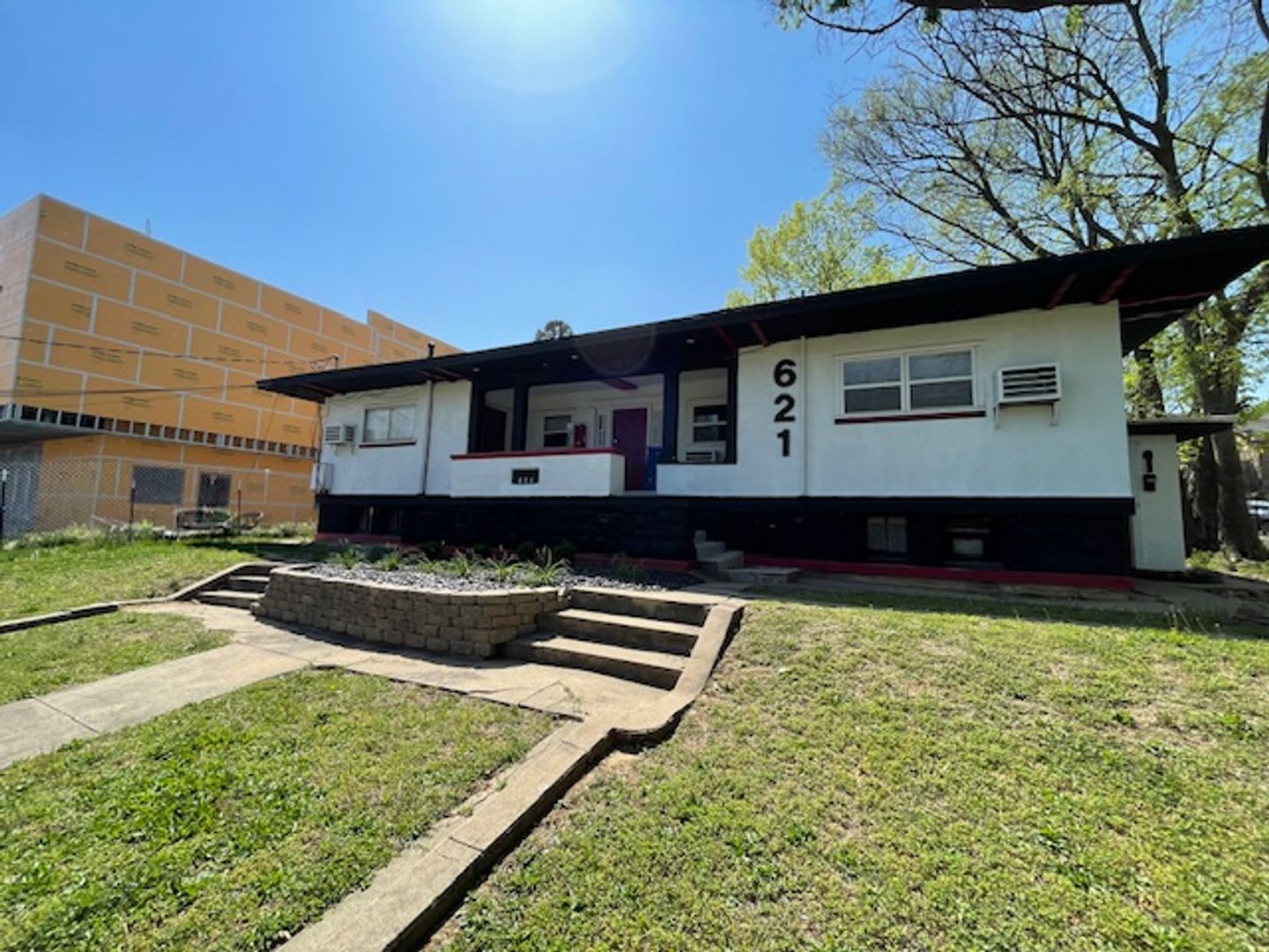 621 Leverett – photo 1