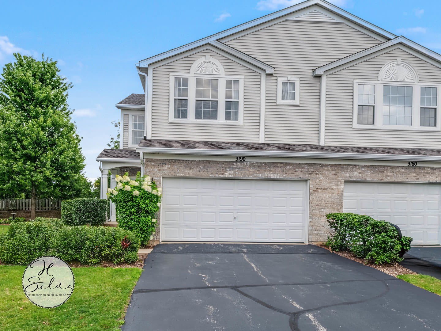 3190 Ronan Drive – photo 1 of 22