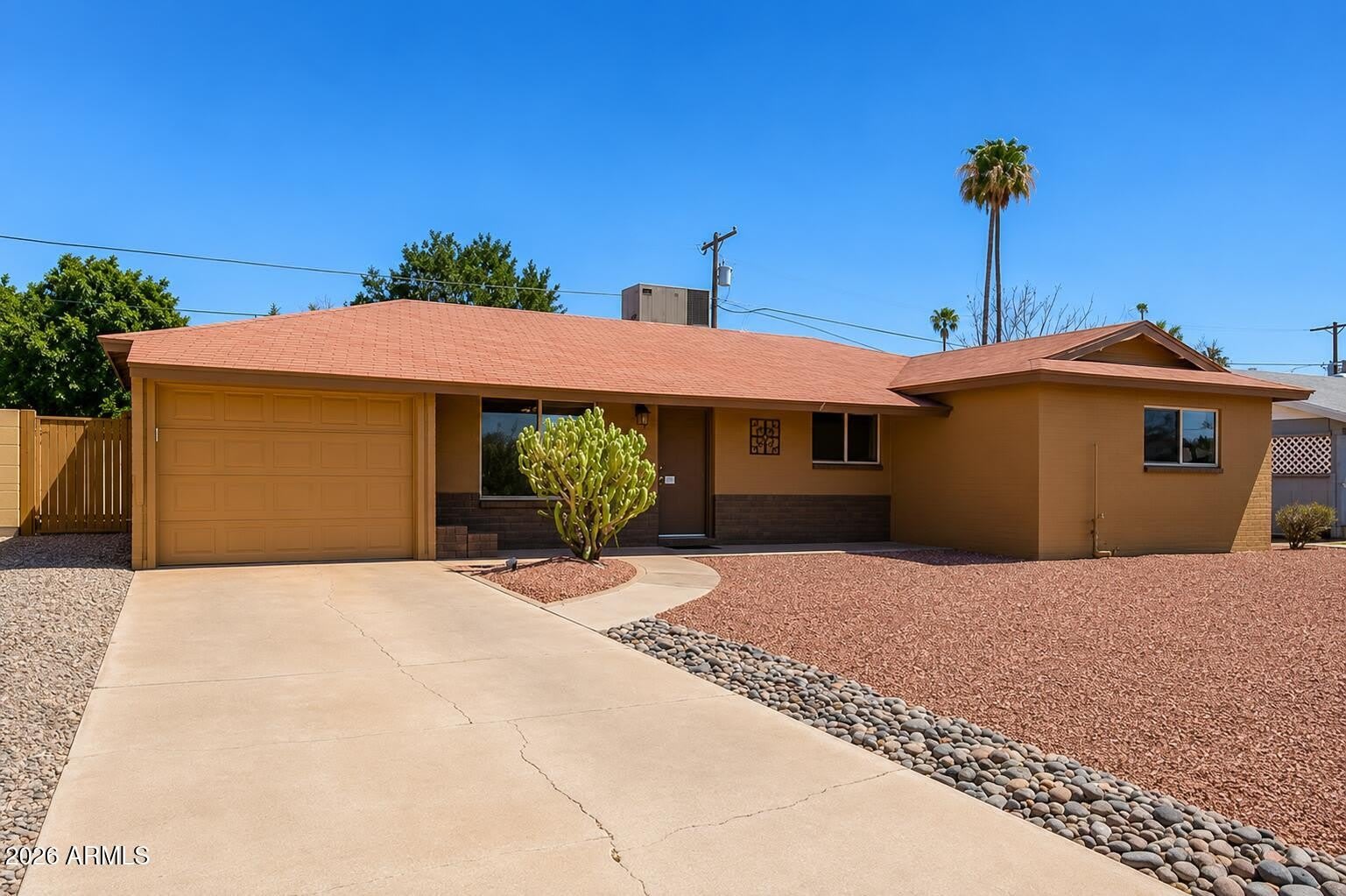 1518 W 5Th Place – photo 1