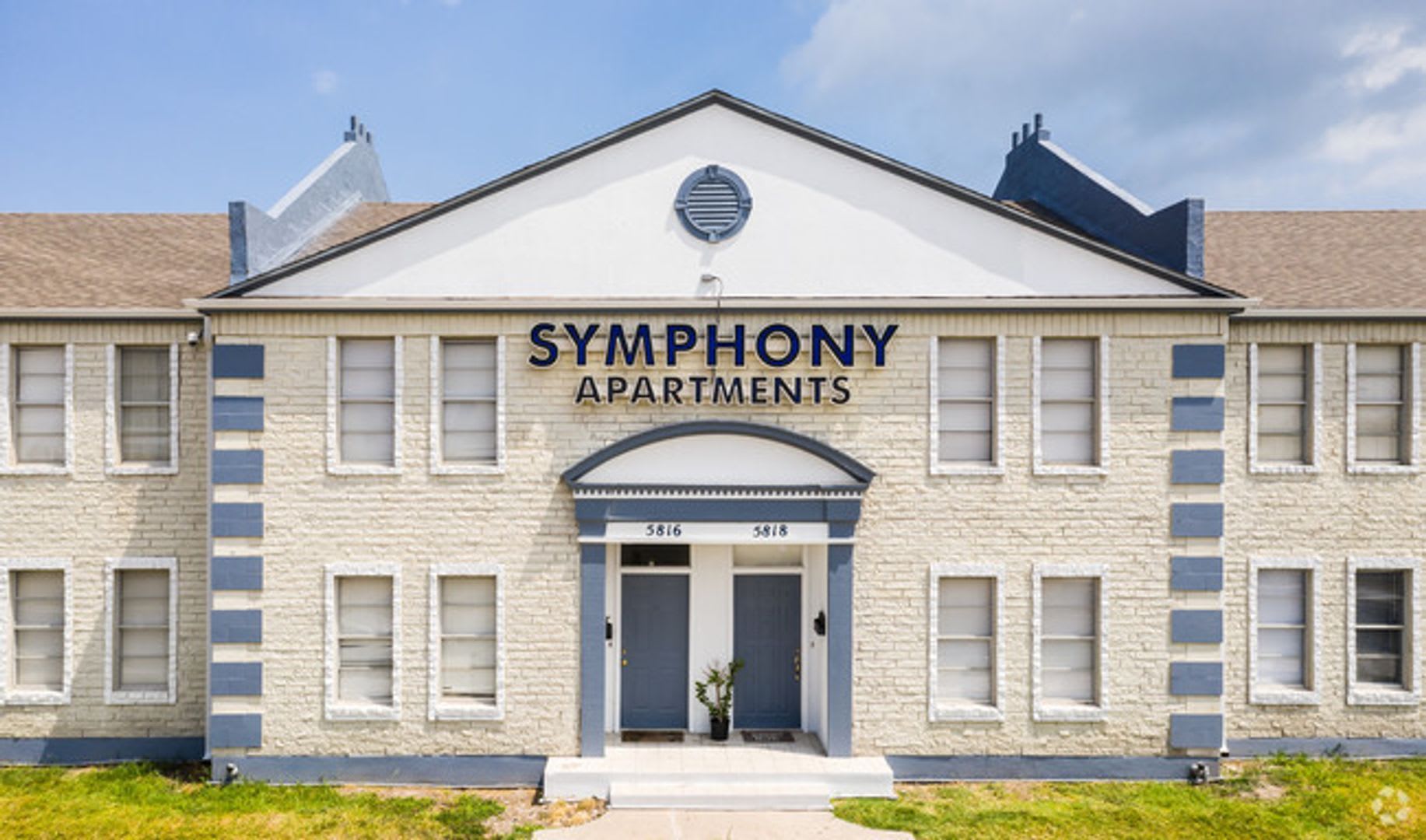 Symphony Apartments – photo 1