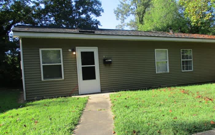 327 Oak Street – photo 1