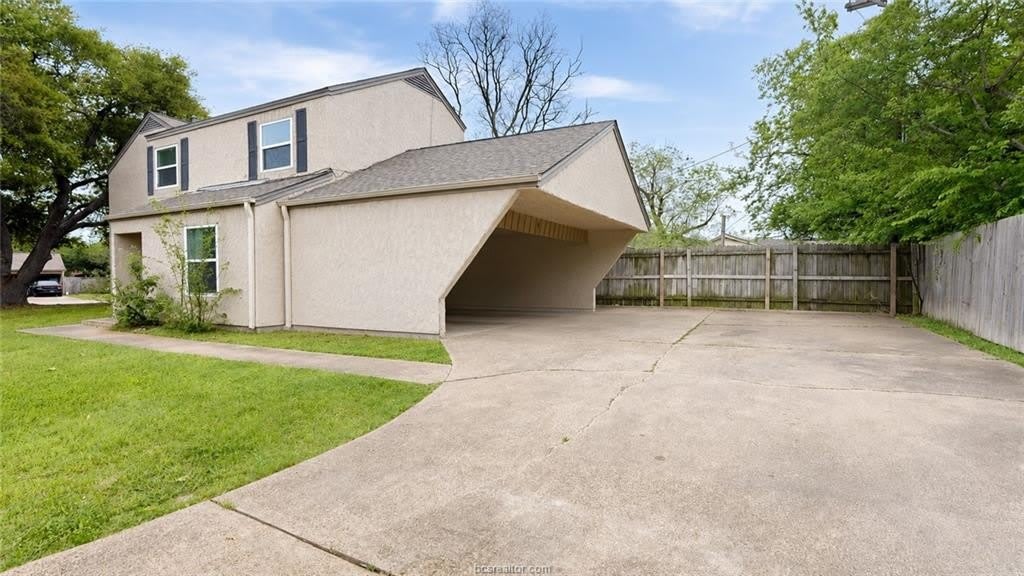 1327 Airline Drive – photo 1 of 21