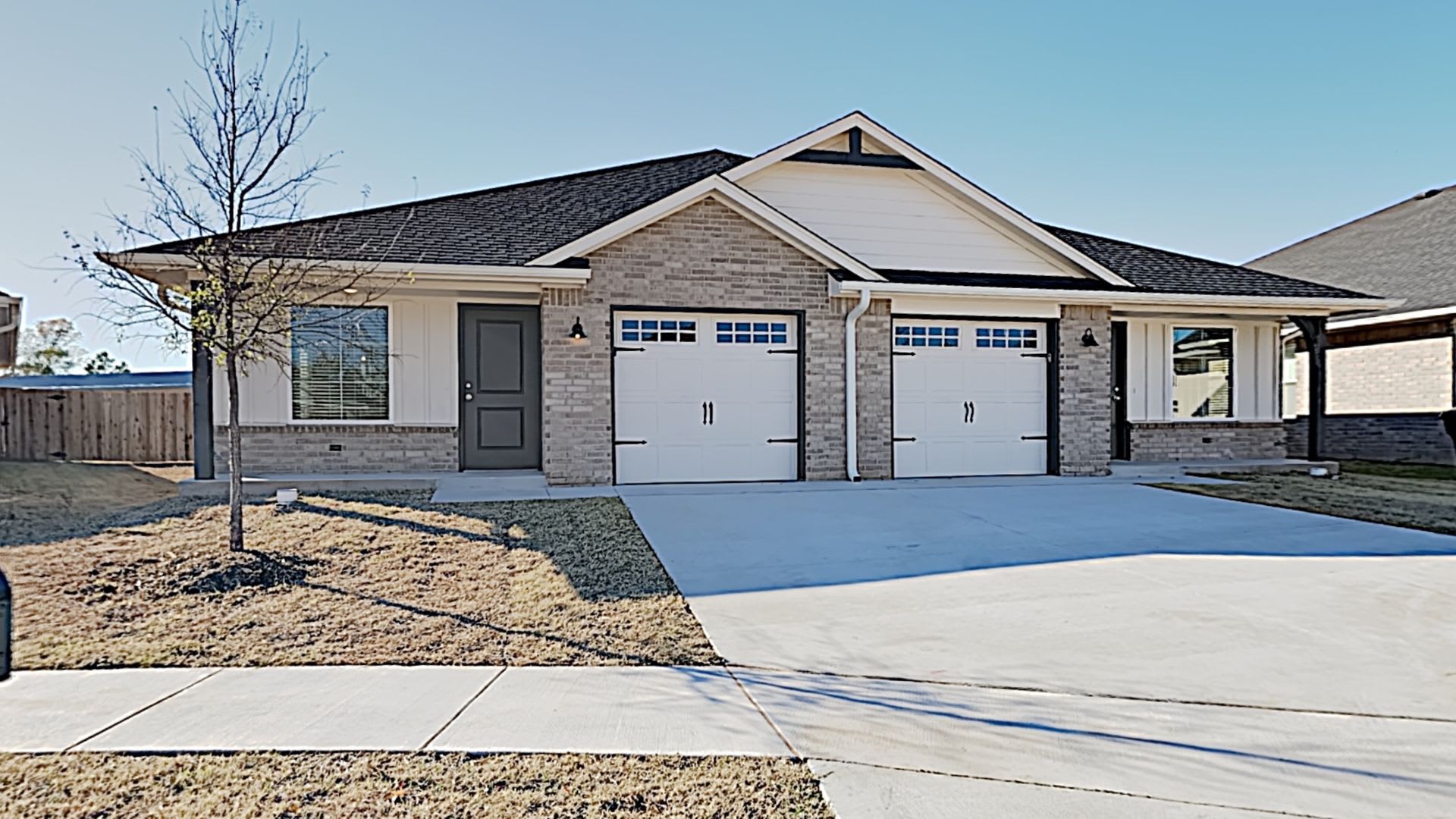 2 Bedroom 2 Bath 1 Car Garage Duplex Close To Tinker AFB – photo 1