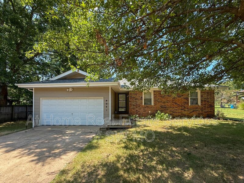 4041 S Sunrise Ave – photo 1 of 10