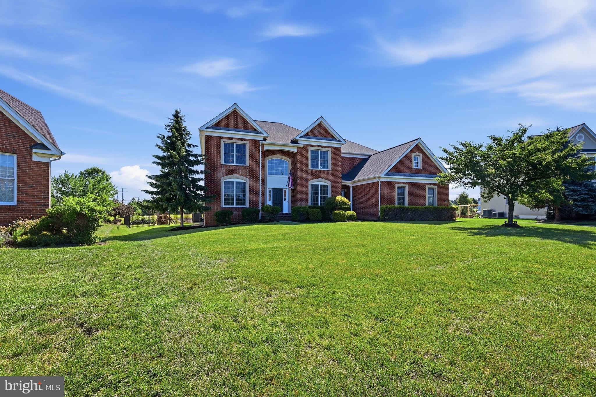 23222 HEMMINGFORD Circle – photo 1 of 43