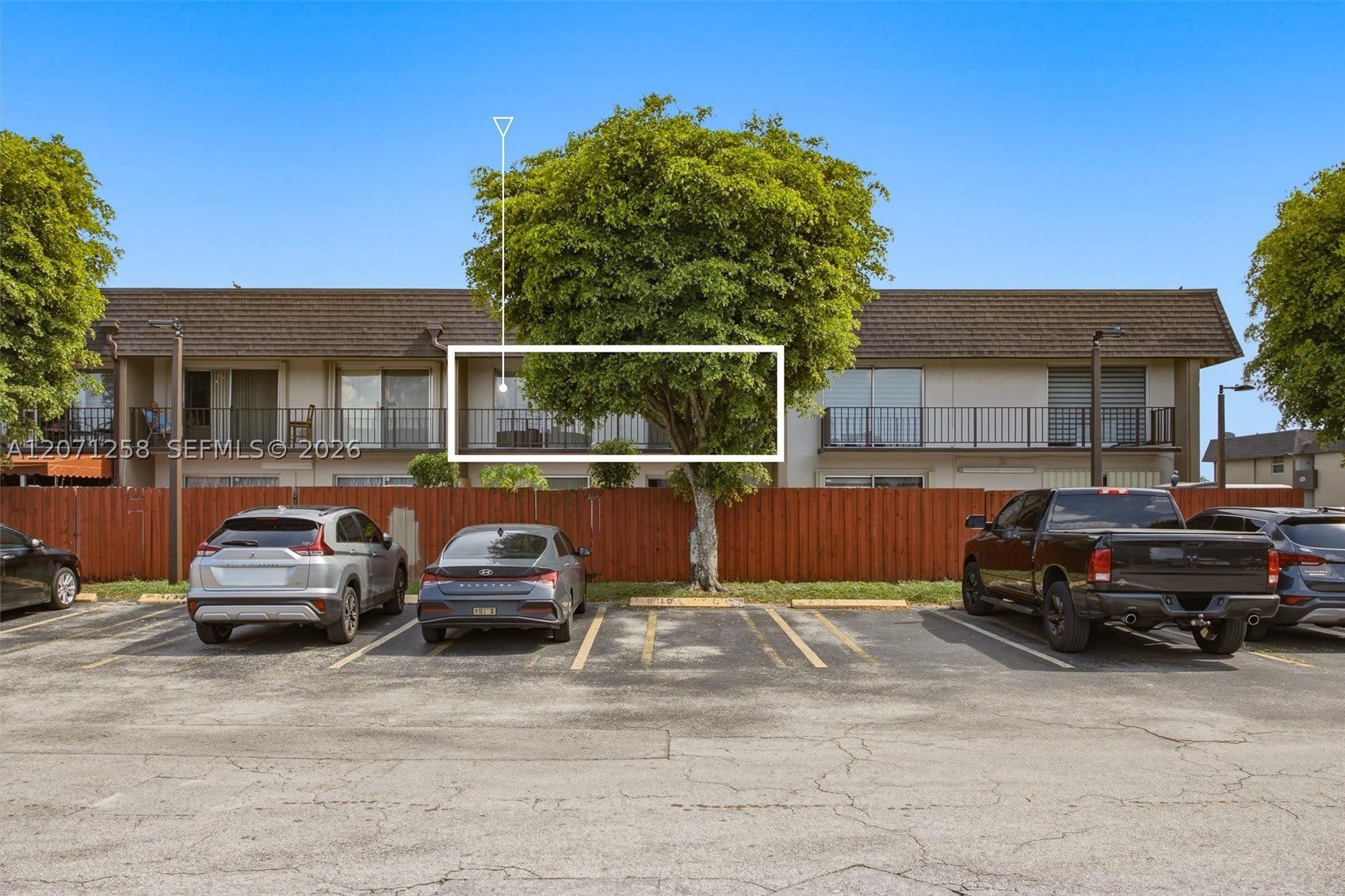 810 SW 129th Pl – photo 1 of 34