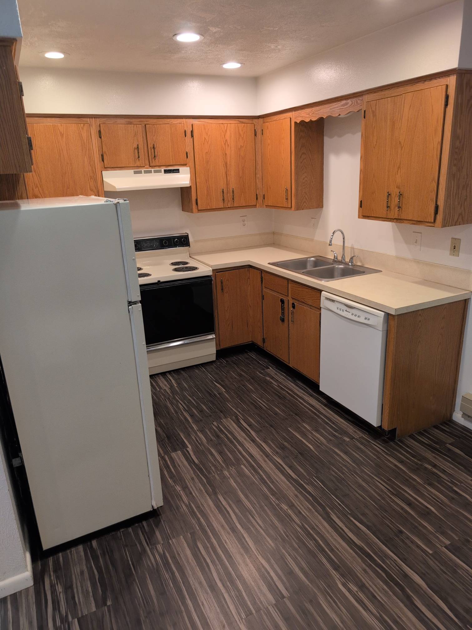 340 Moonlite Drive – photo 1 of 9