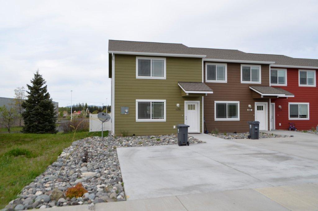 Pet Friendly town house for rent – photo 1 of 18