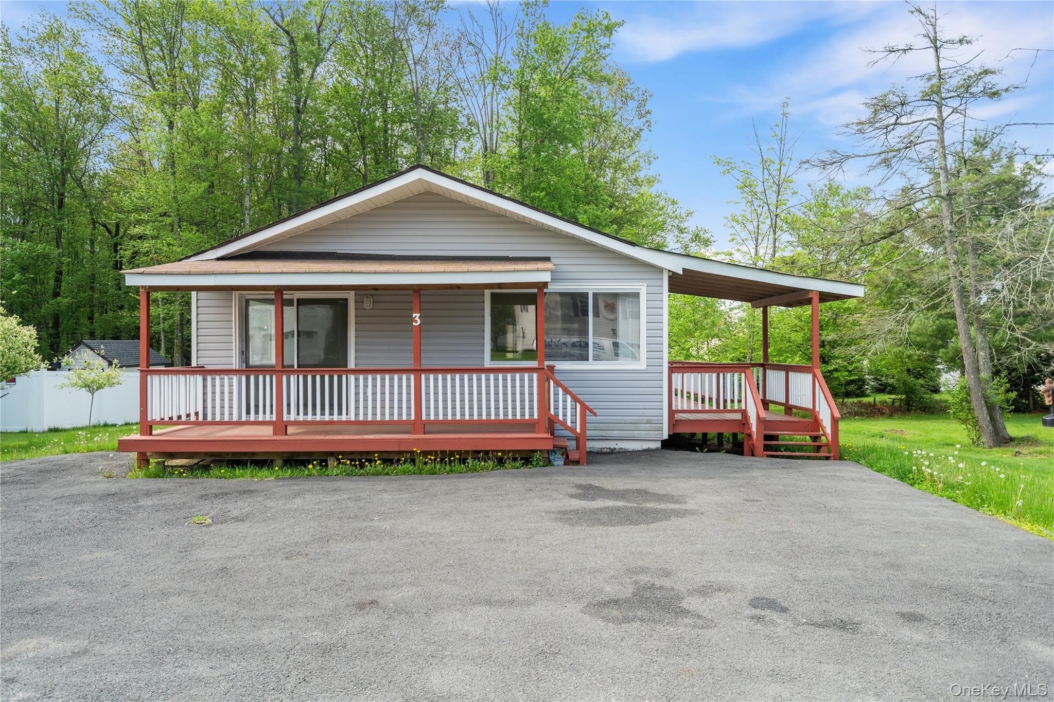 3 Harold Lane – photo 1 of 33