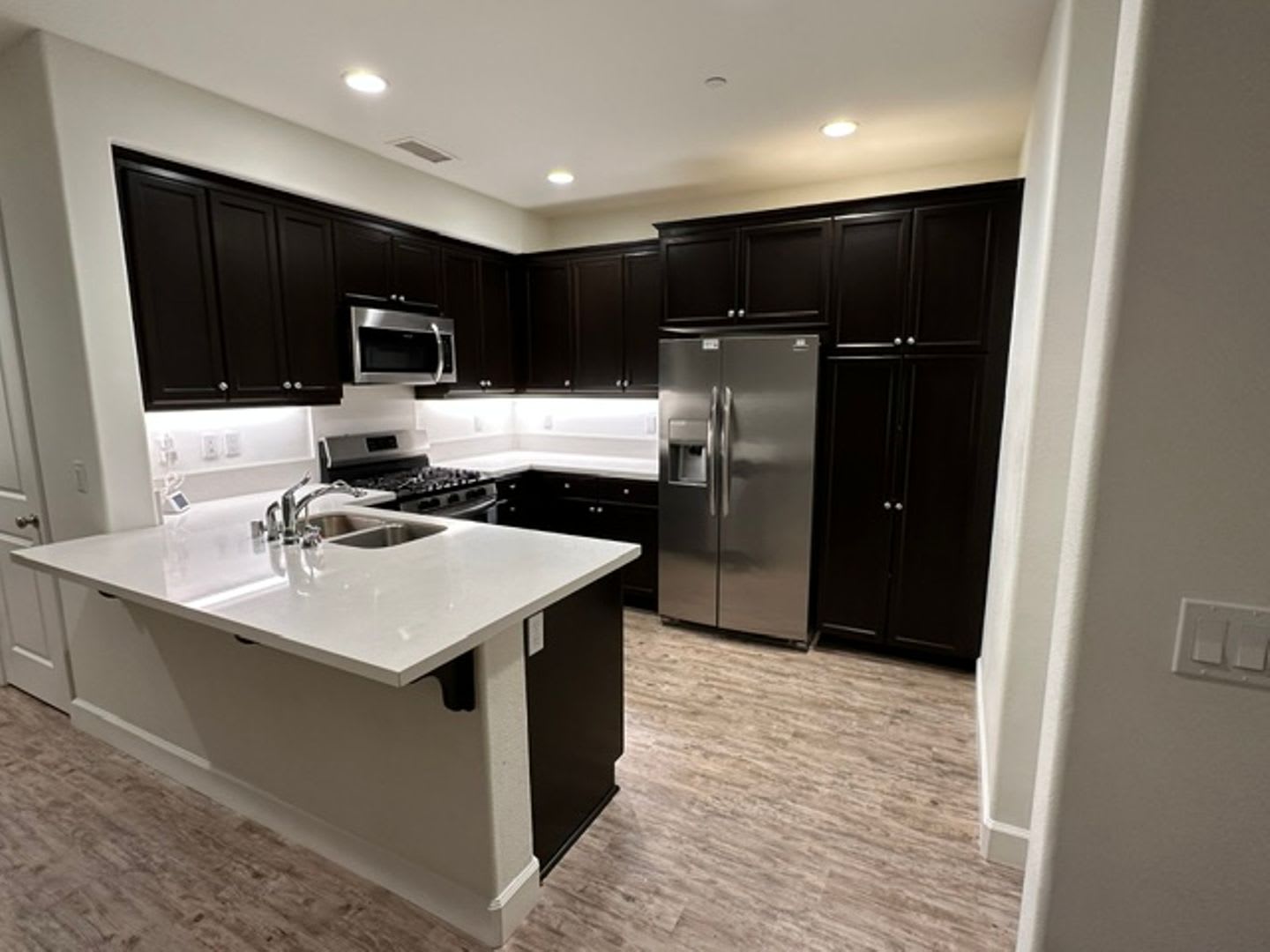 A Beautiful Buellton Townhome – photo 1 of 9