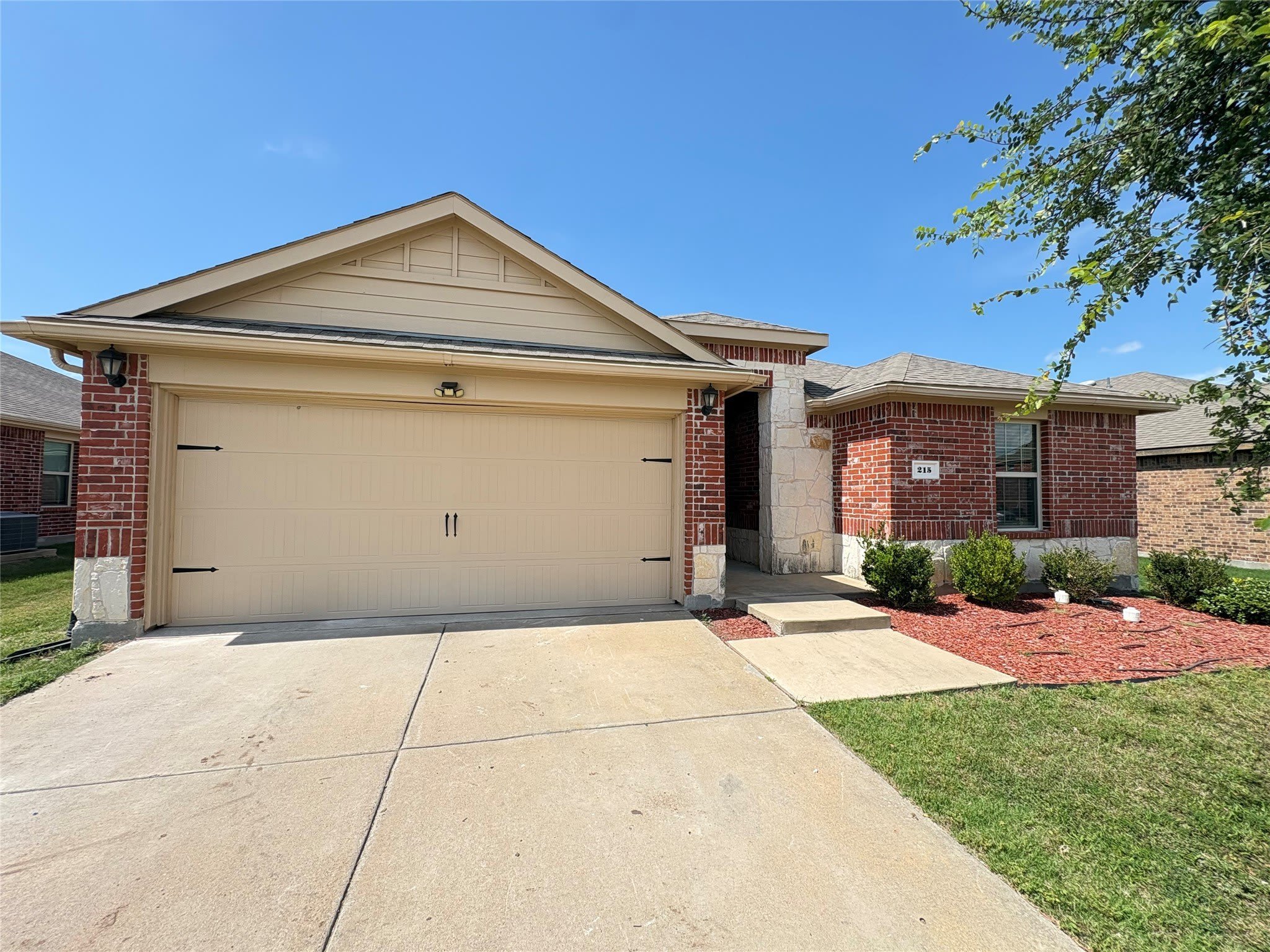 215 Woodland Street – photo 1