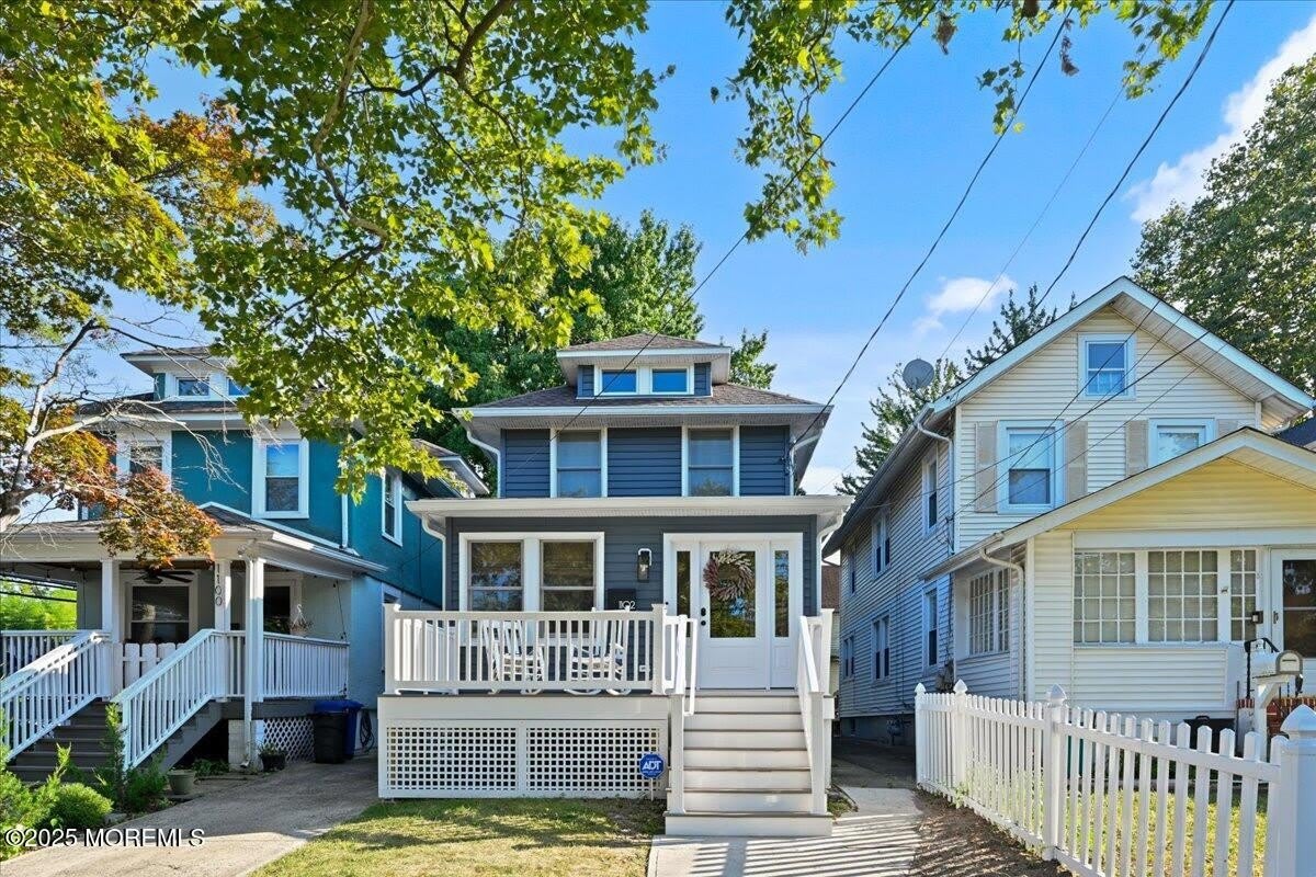 1102 2nd Avenue – photo 1