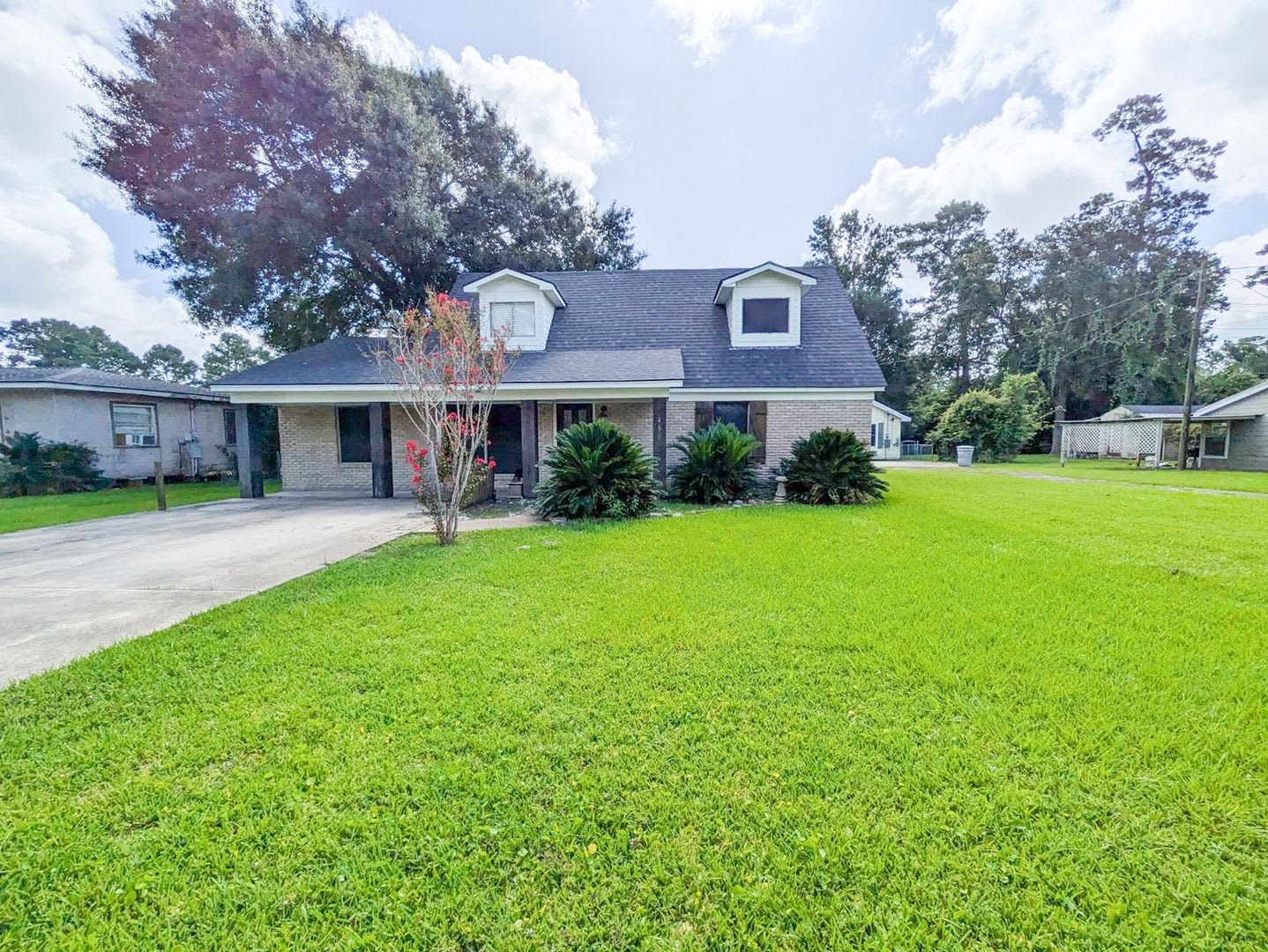 460 Belvedere Dr., Beaumont, TX 77706 *Move in Special 1/2 off the first month* – photo 1