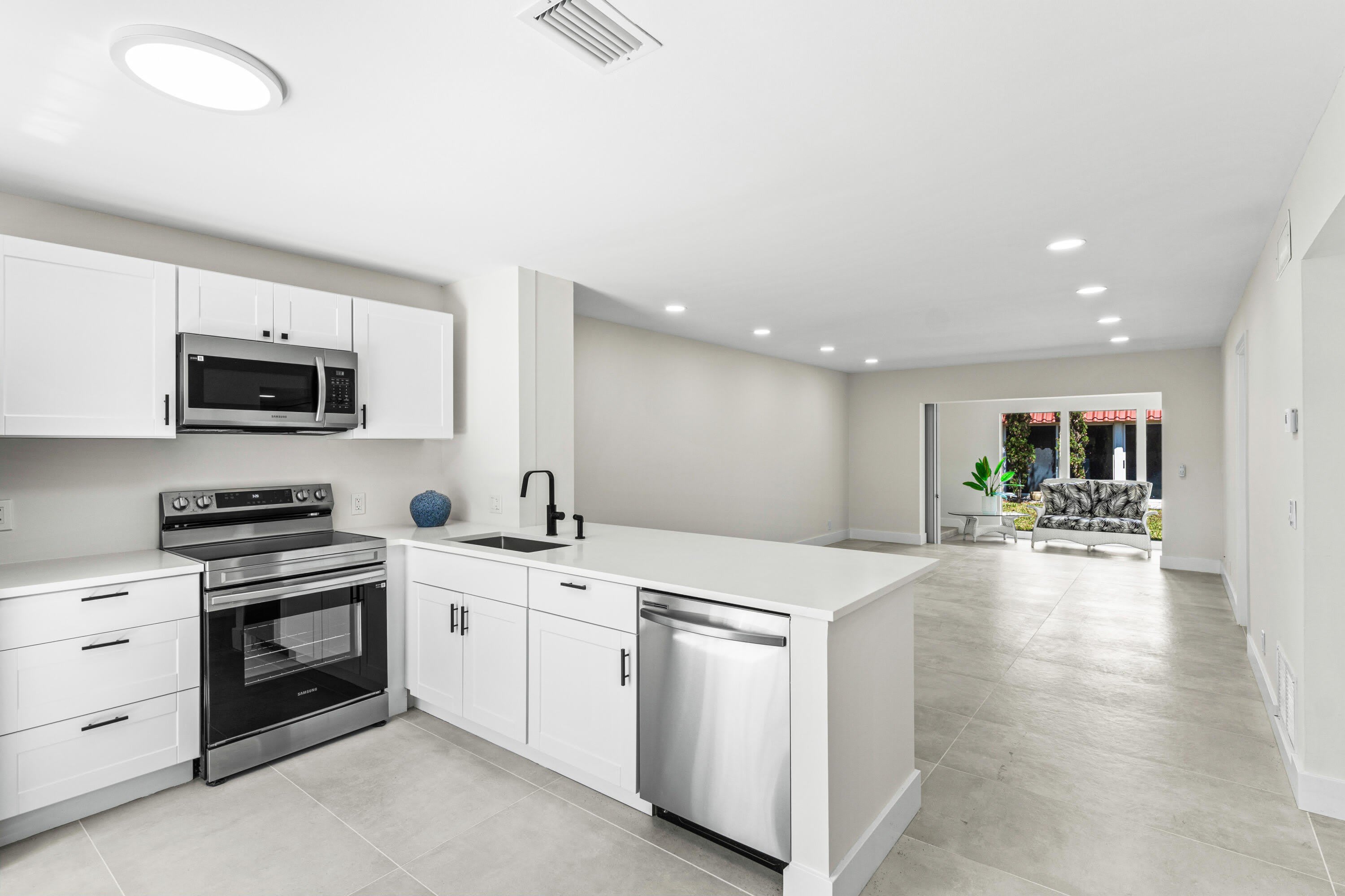 733 Nantucket Circle – photo 1
